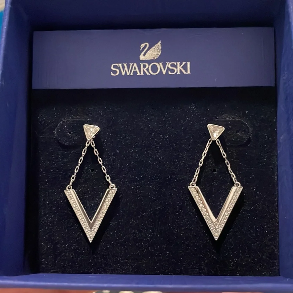 Sterling silver & crystal Swarovski earrings. - Picture 3 of 3
